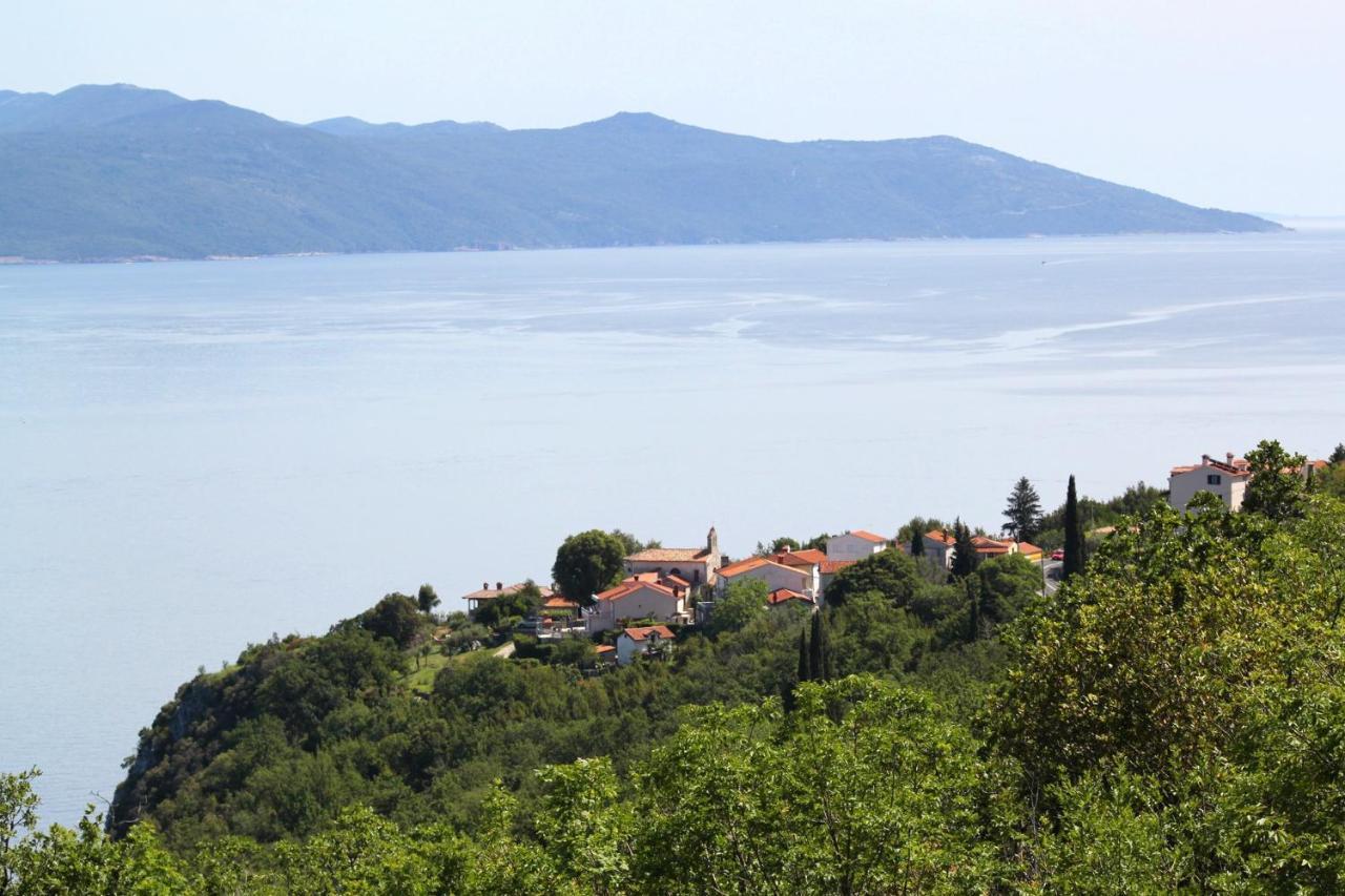 Apartments With A Parking Space Kraj, Opatija - 7794 Kraj  Экстерьер фото